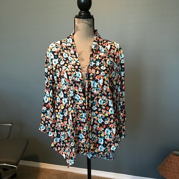 ezra Tops - Ezra Floral Kimono